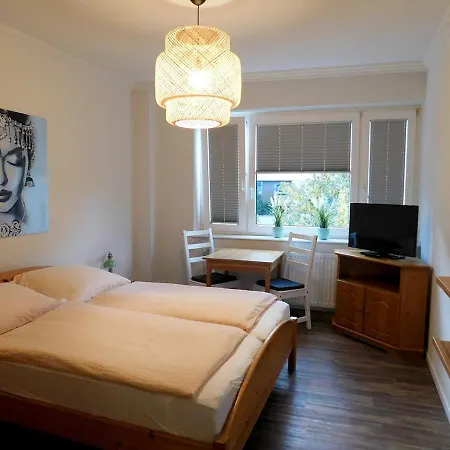 Πανσιόν Das Weiss Blaue Haus *